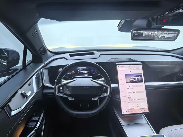 Фото 7 - HiPhi Y