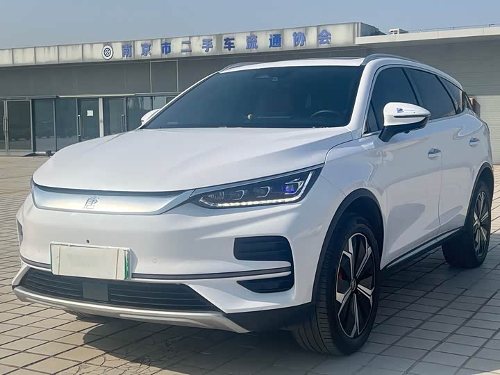 Фото 1 - BYD Tang Hybrid/EV