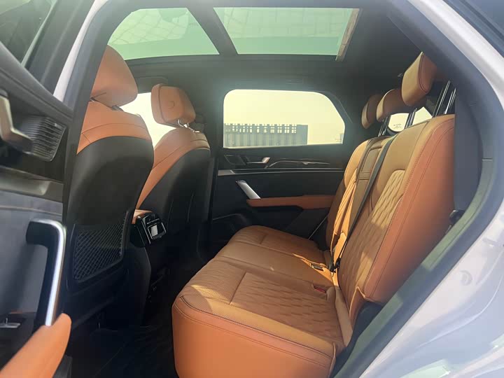 Фото 9 - BYD Tang Hybrid/EV