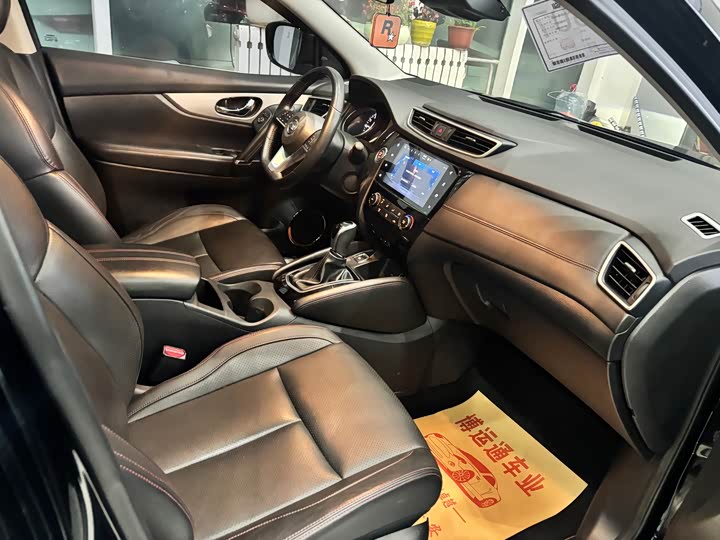 Фото 9 - Nissan Qashqai