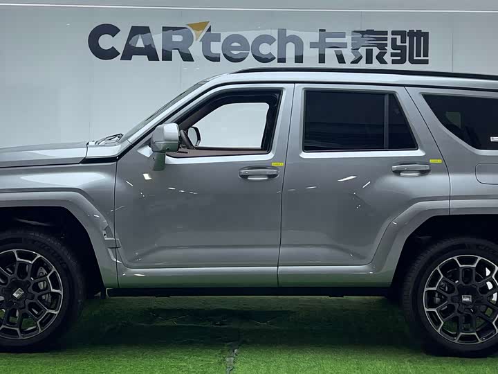 Фото 3 - Tank 700 Hybrid