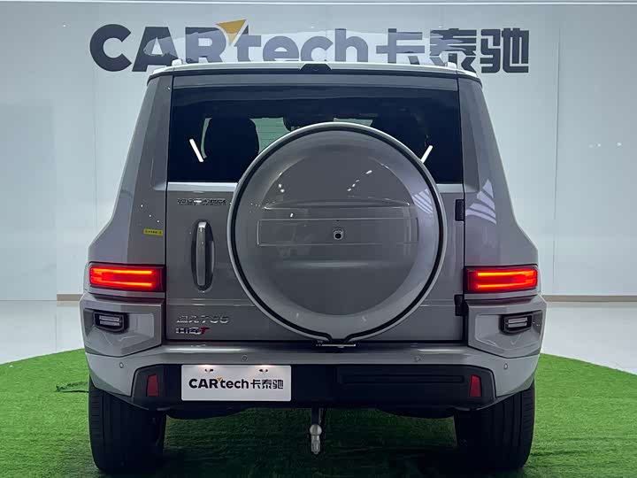 Фото 5 - Tank 700 Hybrid