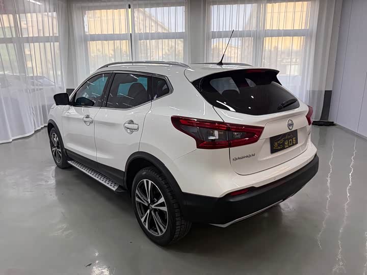 Фото 5 - Nissan Qashqai