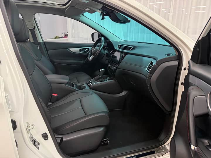 Фото 9 - Nissan Qashqai