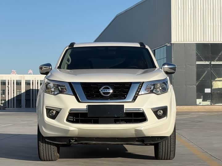 Фото 2 - Nissan Terra