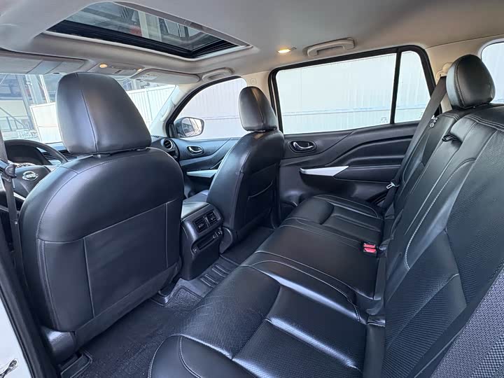 Фото 6 - Nissan Terra