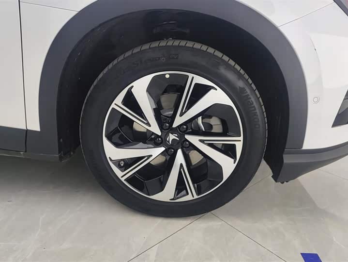 Фото 6 - BAIC Arcfox Alpha T5