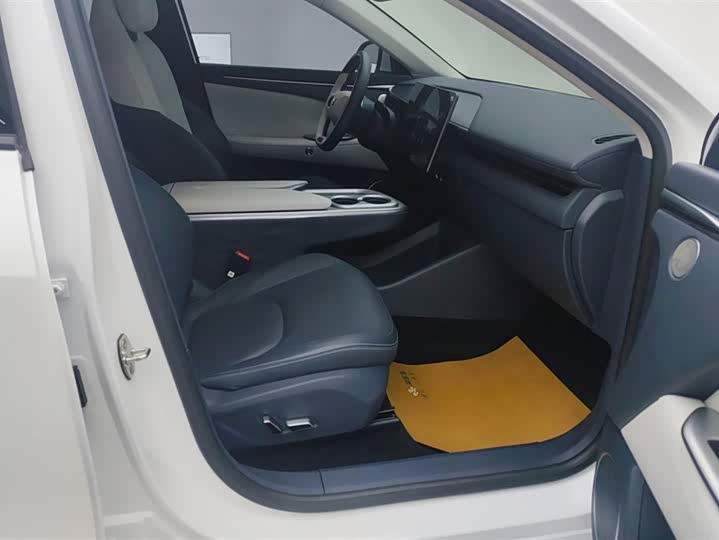 Фото 8 - BAIC Arcfox Alpha T5