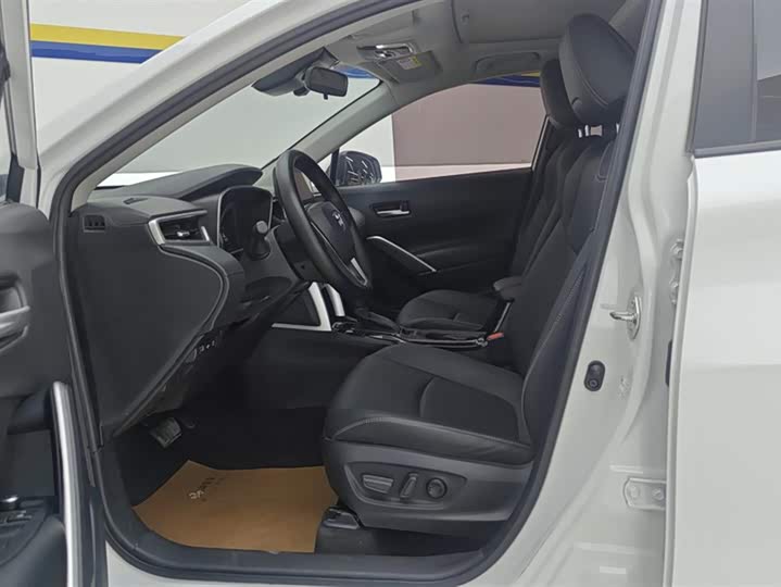 Фото 9 - Toyota Corolla Cross