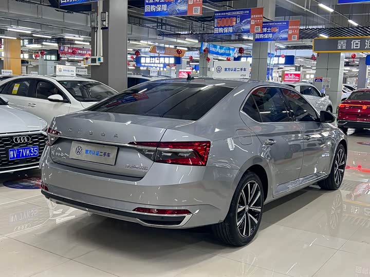 Фото 5 - Skoda Superb