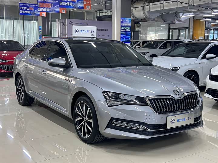 Фото 6 - Skoda Superb
