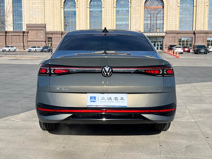 Фото 8 - Volkswagen Magotan