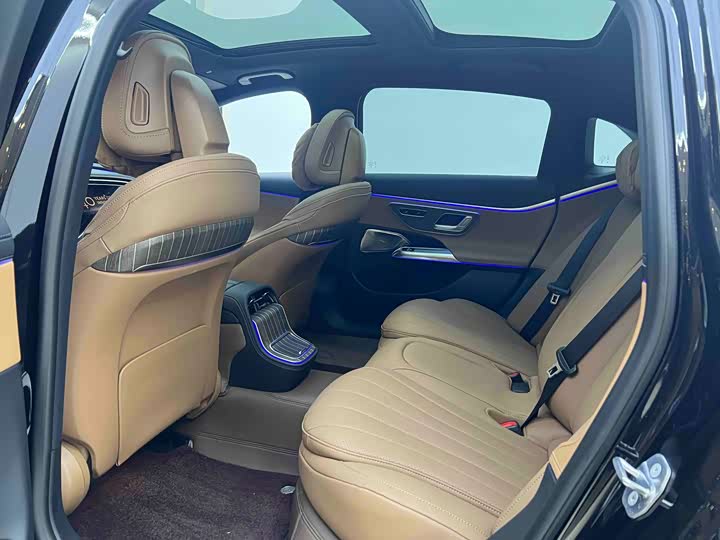 Фото 5 - Mercedes-Benz E-Class Hybrid