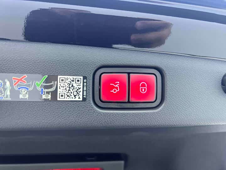 Фото 8 - Mercedes-Benz E-Class Hybrid