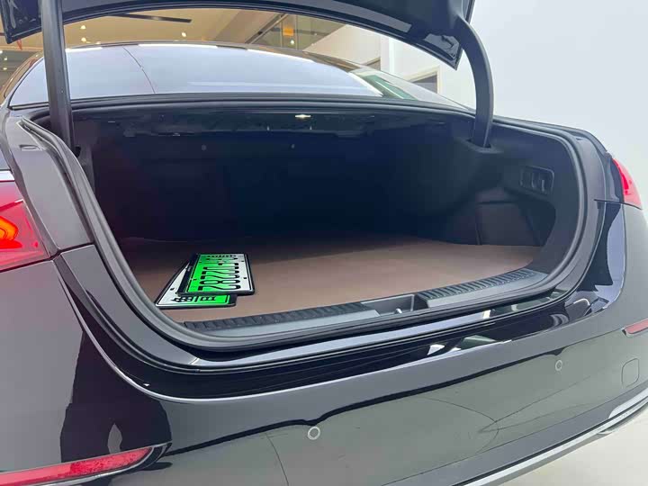 Фото 9 - Mercedes-Benz E-Class Hybrid