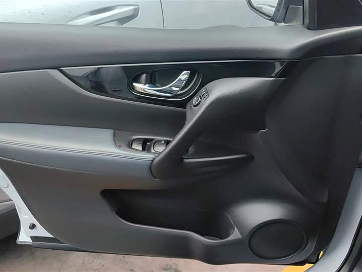 Фото 7 - Nissan Qashqai