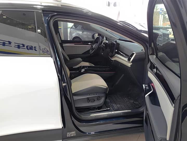 Фото 8 - Volkswagen ID.6 Crozz