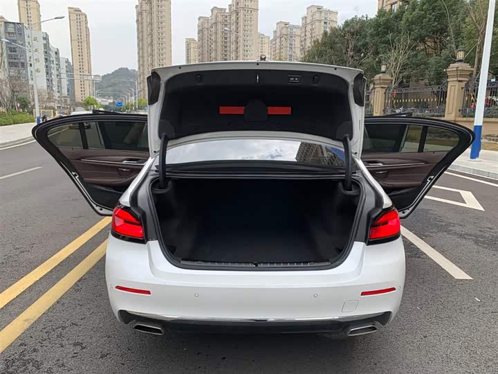 Фото 8 - BMW 5 Series