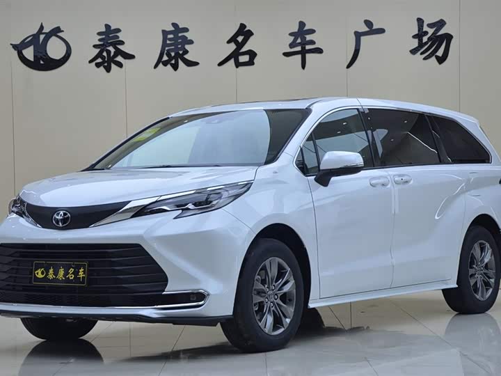 Фото 1 - Toyota Sienna