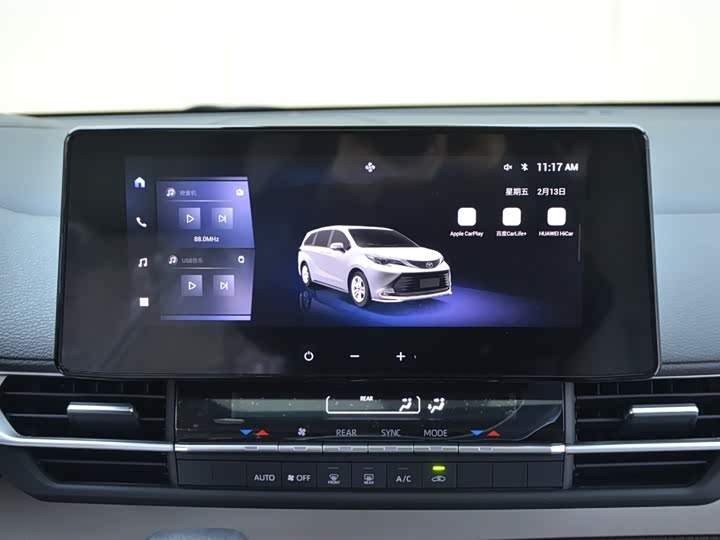 Фото 9 - Toyota Sienna