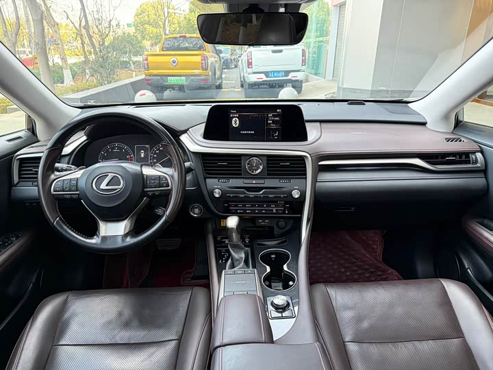 Фото 6 - Lexus RX