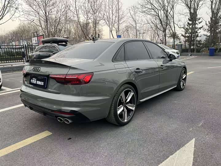 Фото 7 - Audi S4