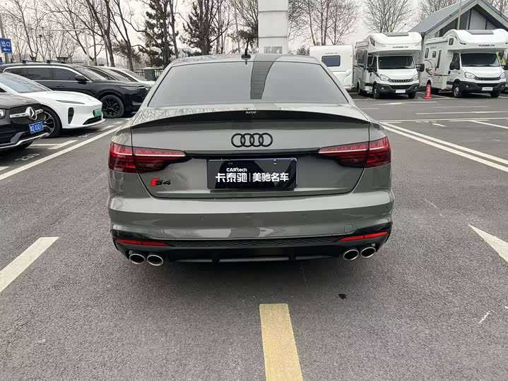 Фото 8 - Audi S4