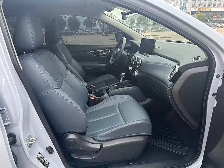 Фото 9 - Nissan Qashqai