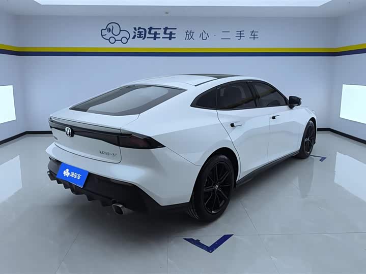 Фото 3 - Changan UNI-V