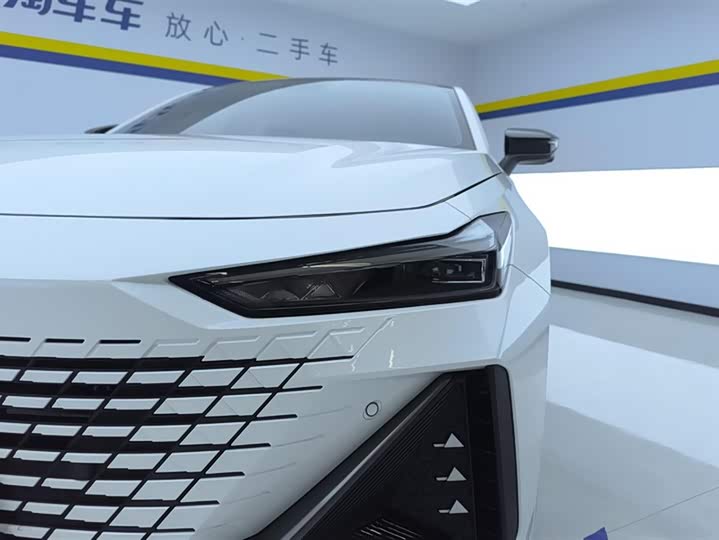 Фото 5 - Changan UNI-V