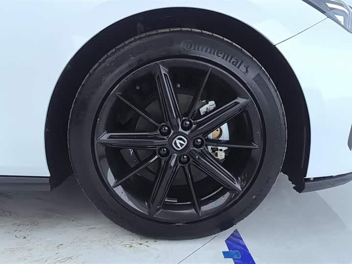 Фото 6 - Changan UNI-V