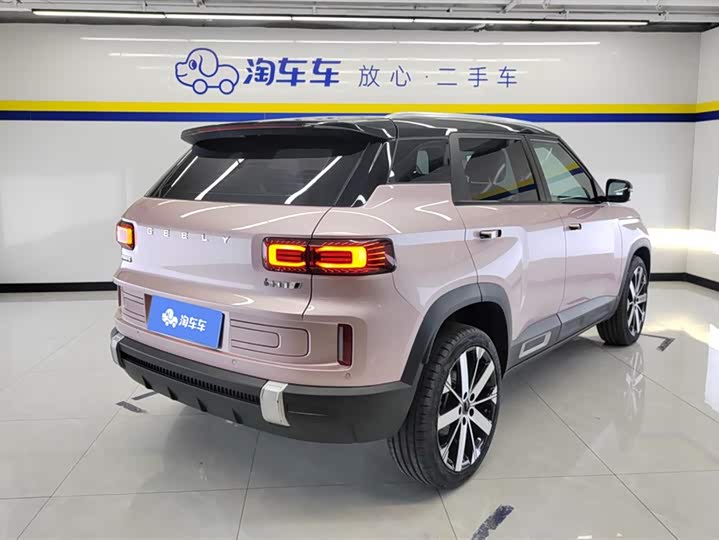 Фото 3 - Geely Icon