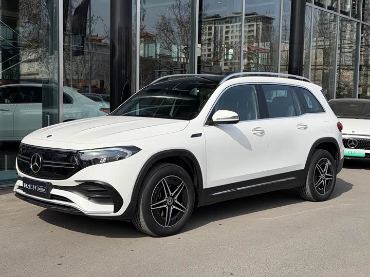 Фото 1 - Mercedes-Benz EQB