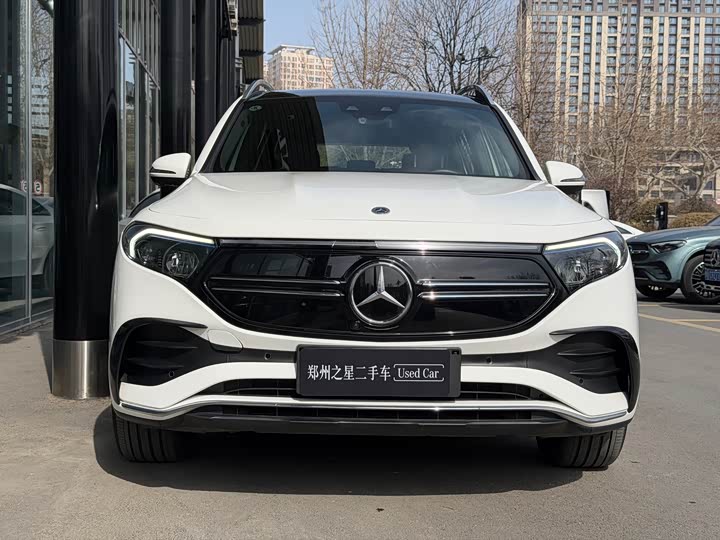 Фото 2 - Mercedes-Benz EQB