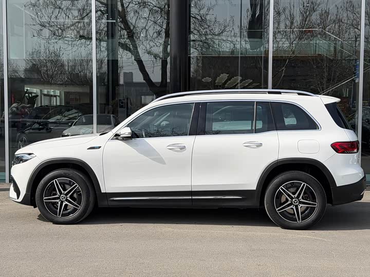 Фото 7 - Mercedes-Benz EQB