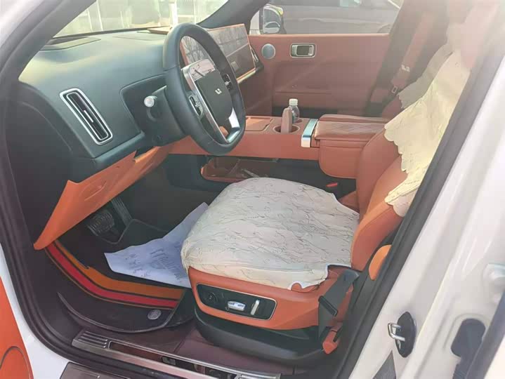 Photo 3 - LiXiang L7