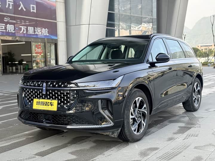 Фото 1 - Lincoln Nautilus