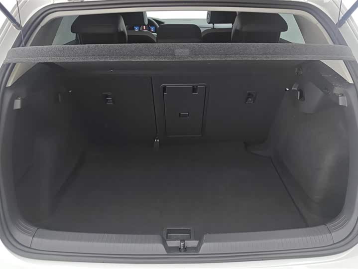 Фото 4 - Volkswagen Golf