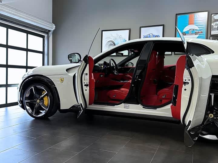 Фото 9 - Ferrari Purosangue