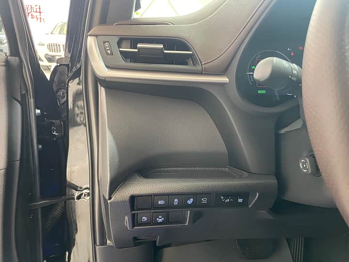 Фото 9 - Toyota Sienna