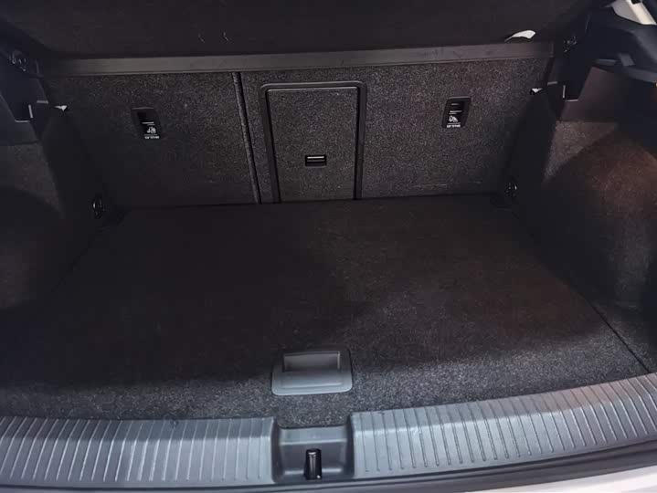 Фото 4 - Volkswagen T-Roc