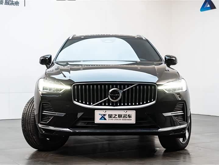 Фото 3 - Volvo XC60 Hybrid