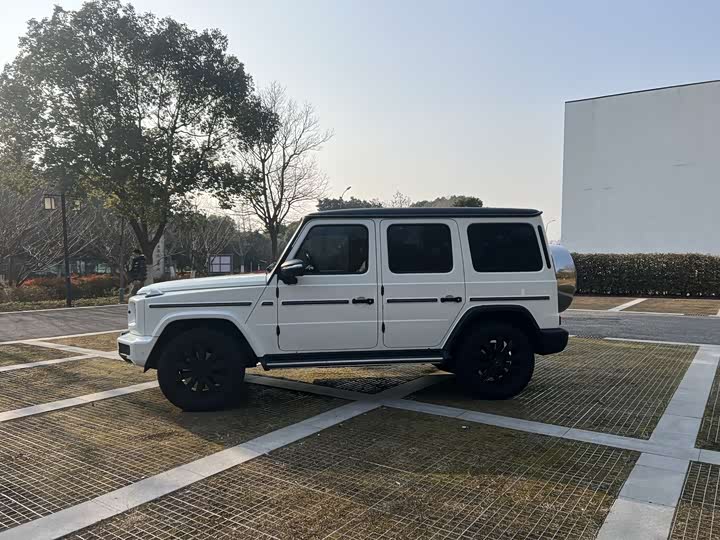 Фото 9 - Mercedes-Benz G-Class