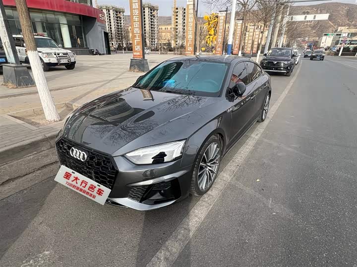 Фото 1 - Audi A5