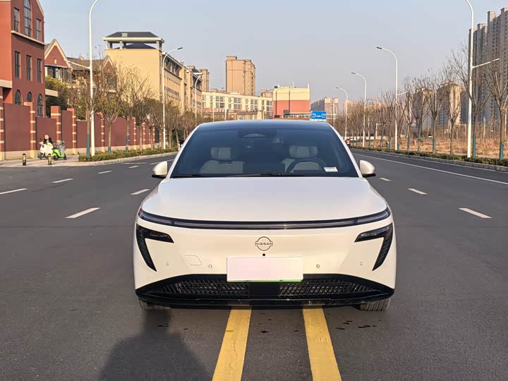 Фото 2 - Nissan N7