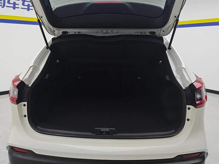 Фото 4 - Nissan Qashqai