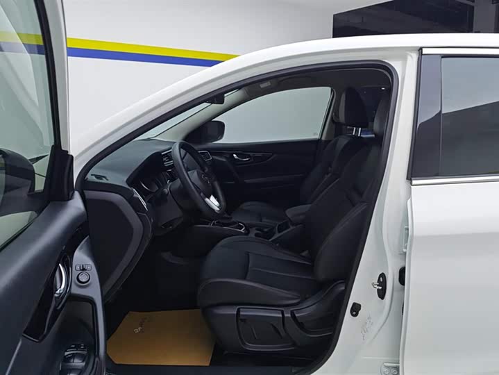 Фото 9 - Nissan Qashqai