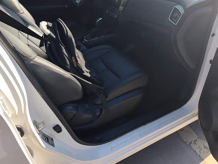 Фото 8 - Nissan Qashqai