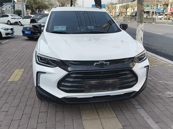 Фото 2 - Chevrolet Tracker