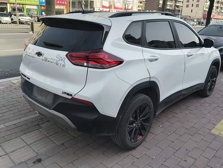 Фото 3 - Chevrolet Tracker
